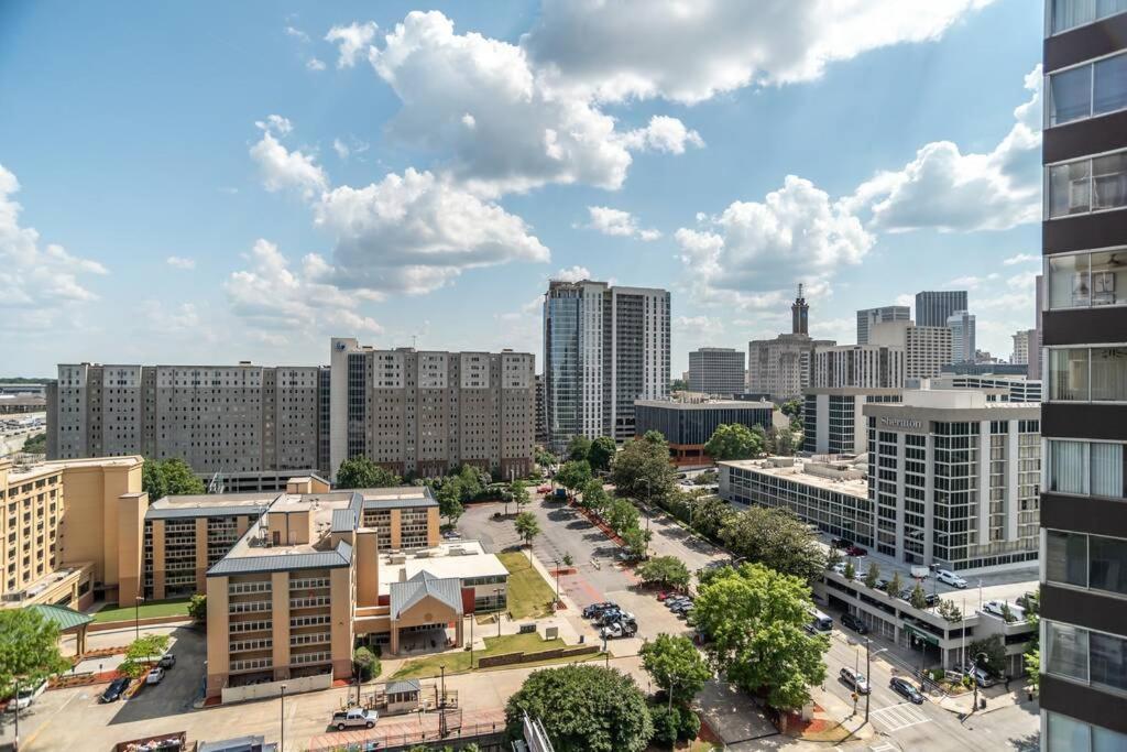 Downtown 1Bd Condo Excellent View! Onsite Parking Lm1704 Атланта Экстерьер фото