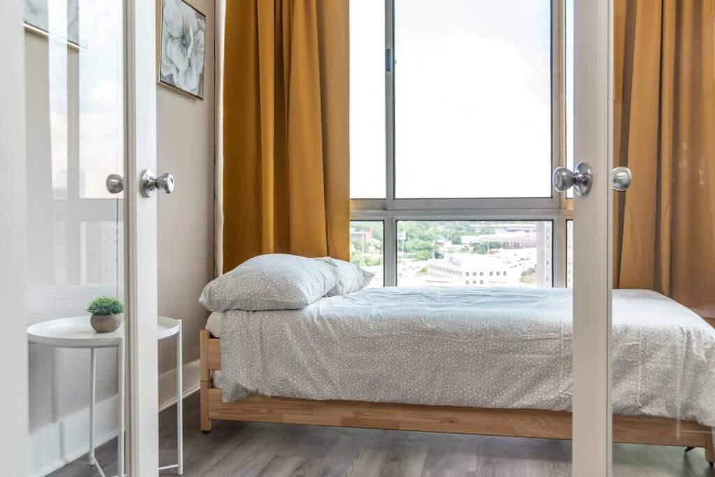 Downtown 1Bd Condo Excellent View! Onsite Parking Lm1704 Атланта Экстерьер фото